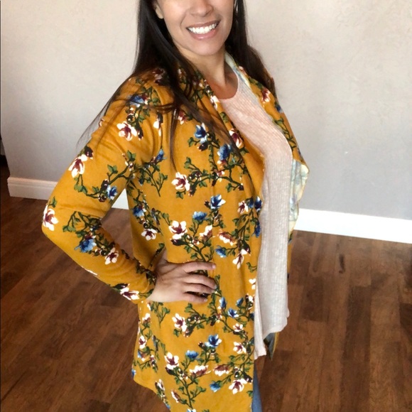 New Draped Mustard Floral Cardigan - Picture 5 of 8